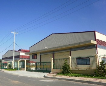 Warehouses for rent industrial park