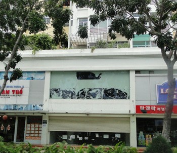 Shops for rent district 7